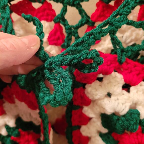 Vintage Crocheted Childrens Christmas Poncho Granny Square Shawl Handmade M - Picture 7 of 8